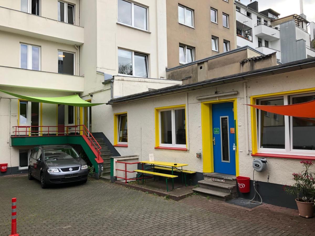 Backpackers Duesseldorf - Self Check-In Hostel Exterior photo