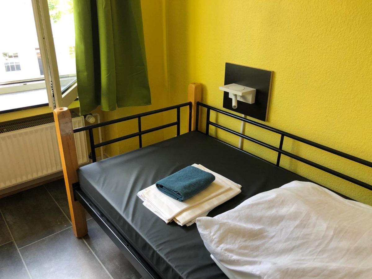 Backpackers Duesseldorf - Self Check-In Hostel Exterior photo