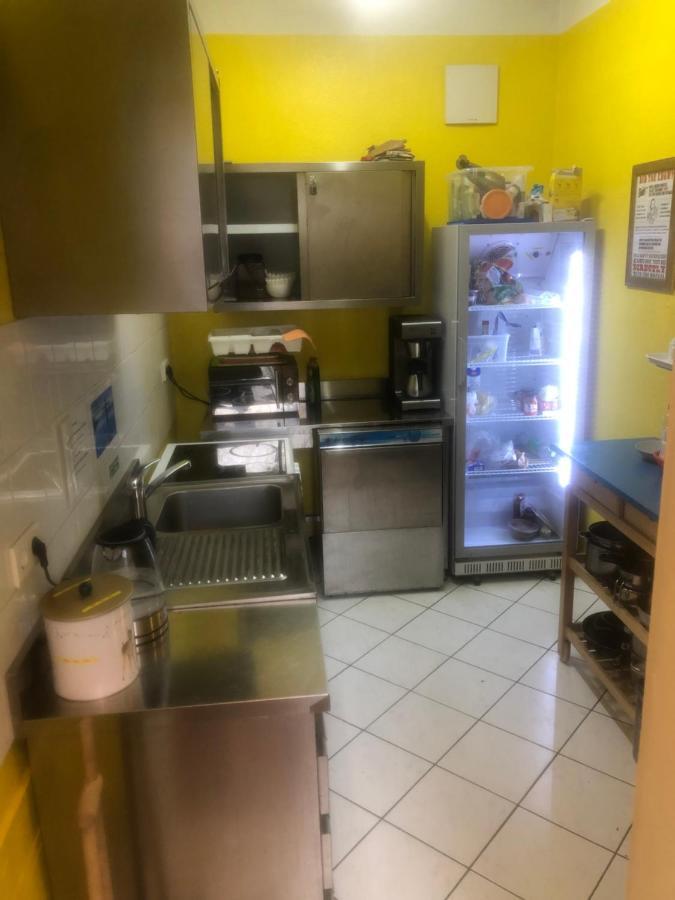 Backpackers Duesseldorf - Self Check-In Hostel Exterior photo