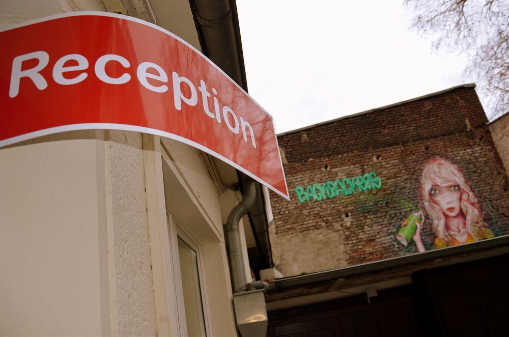 Backpackers Duesseldorf - Self Check-In Hostel Exterior photo