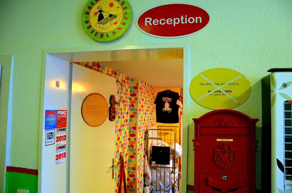 Backpackers Duesseldorf - Self Check-In Hostel Exterior photo
