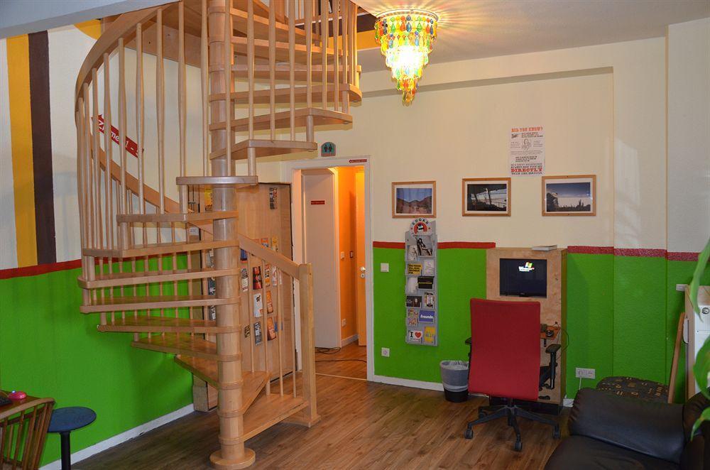 Backpackers Duesseldorf - Self Check-In Hostel Exterior photo