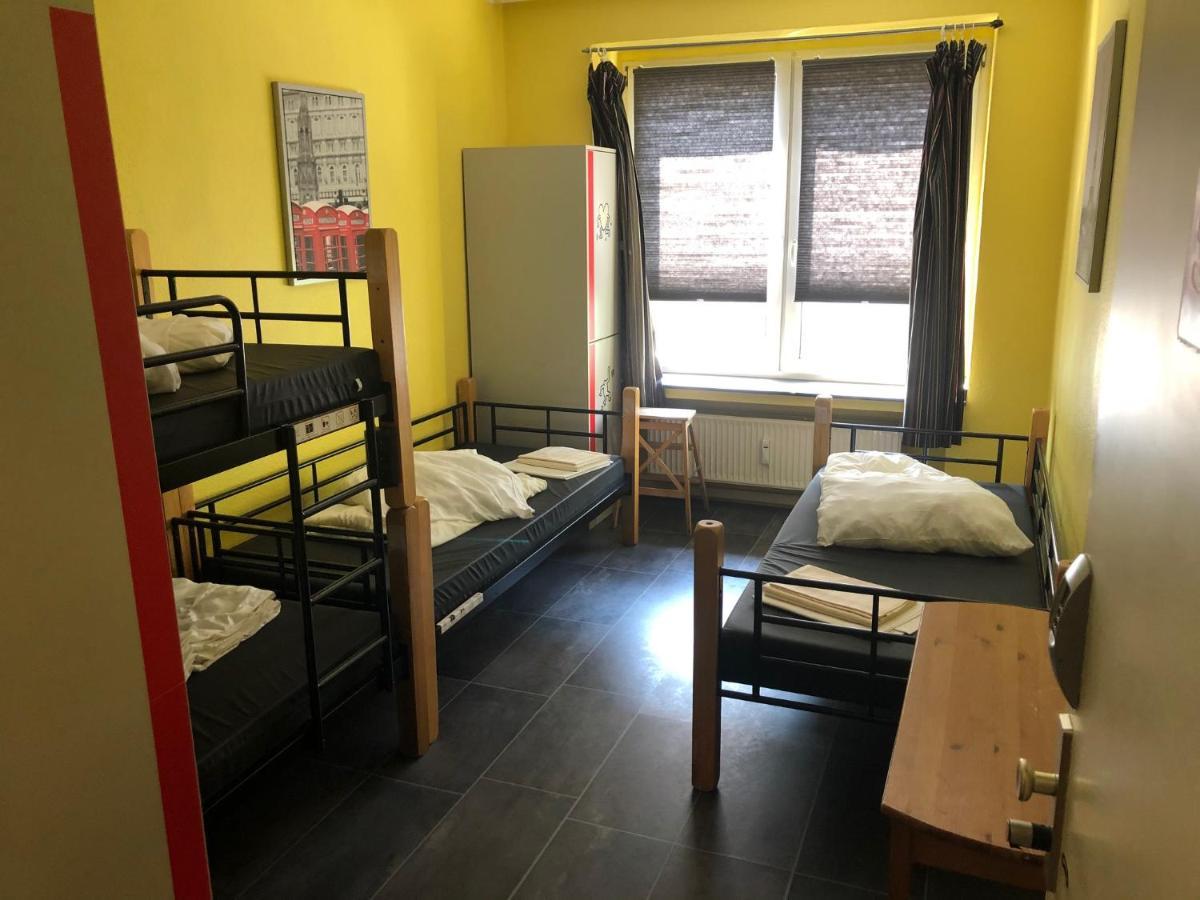 Backpackers Duesseldorf - Self Check-In Hostel Exterior photo